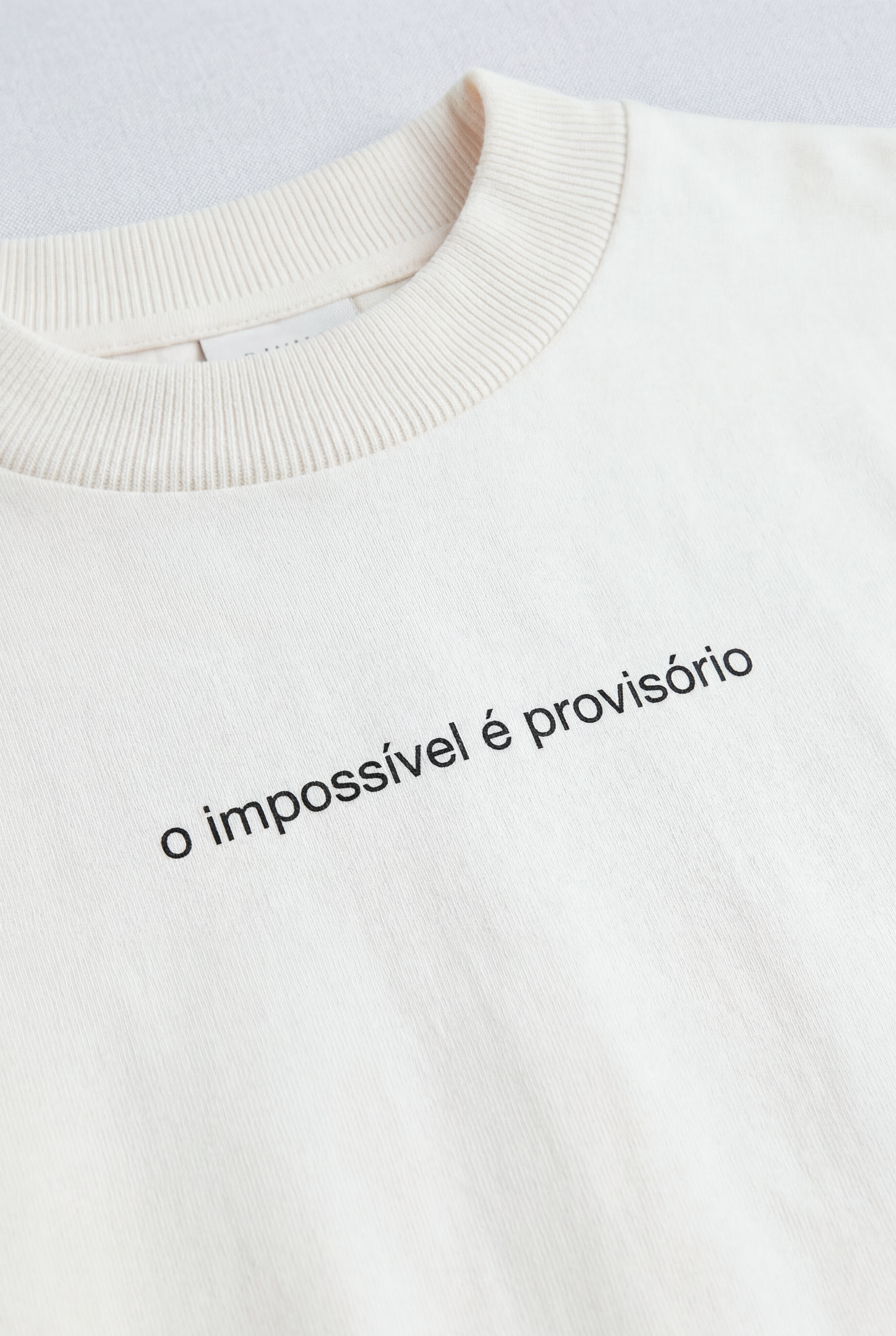 Camiseta Origem - Off-white